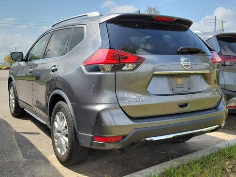 Used 2017 Nissan Rogue SV FWD image 6