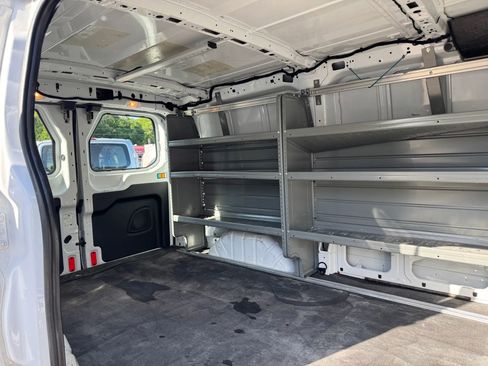 Used 2016 Ford Transit 250 130 Low Roof w/ Exterior Upgrade Package RWD image 16