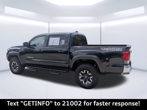 Used 2019 Toyota Tacoma TRD Off-Road AWD/4WD image 5