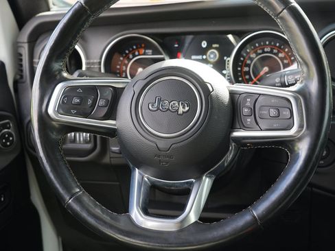 Used 2021 Jeep Gladiator Overland w/ Popular Equipment Package AWD/4WD image 23