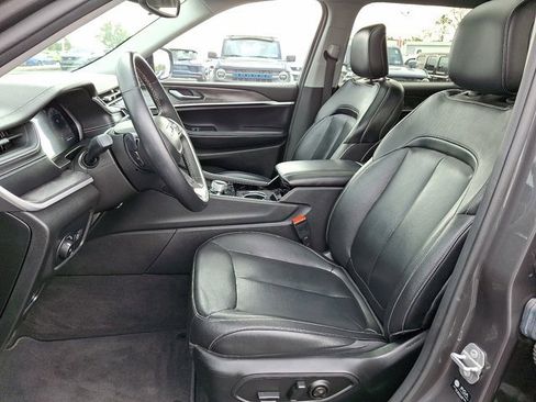 Certified 2022 Jeep Grand Cherokee L Limited image 17