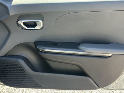 Used 2025 Kia K4 FWD image 14