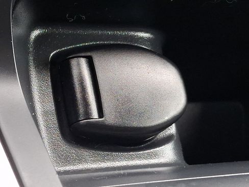 Used 2017 Nissan Sentra SV FWD image 23