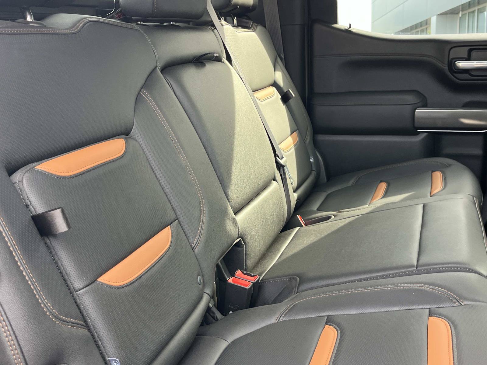 Used 2021 GMC Sierra 1500 AT4 w/ AT4 Premium Package AWD/4WD image 23