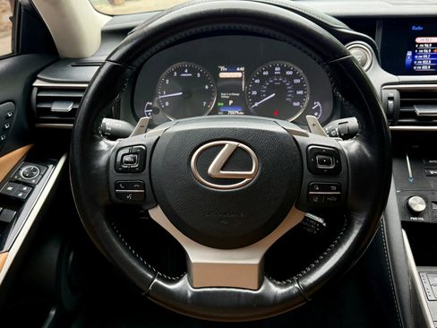 Used 2018 Lexus IS 300 AWD w/ Comfort Package image 16