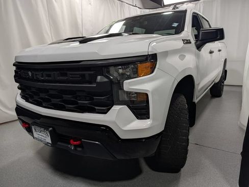 Certified 2023 Chevrolet Silverado 1500 Custom Trail Boss w/ LPO, Dark Essentials Package AWD/4WD image 8