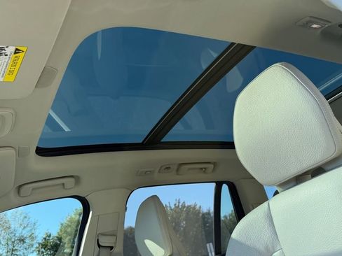 Used 2025 Volvo XC90 T8 Plus w/ Protection Package image 14