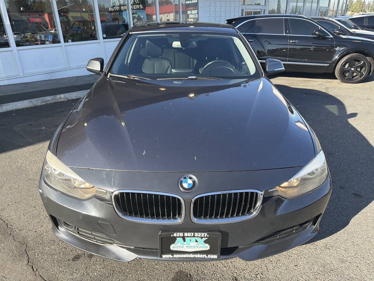 Used 2014 BMW 320i Sedan RWD image 10