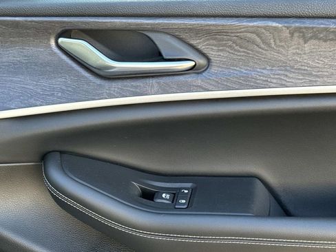 Used 2023 Jeep Grand Cherokee L Limited image 15