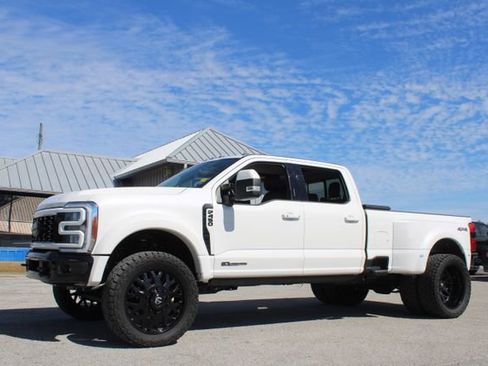 Used 2023 Ford F450 Lariat image 6