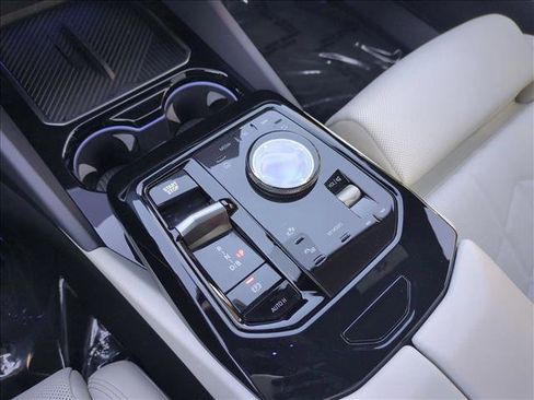 Used 2024 BMW i5 eDrive40i w/ Convenience Package RWD image 12