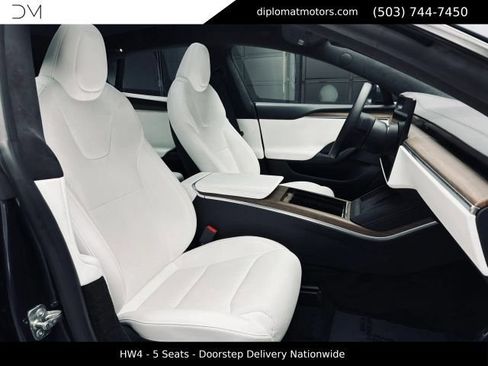 Used 2025 Tesla Model S AWD/4WD image 17