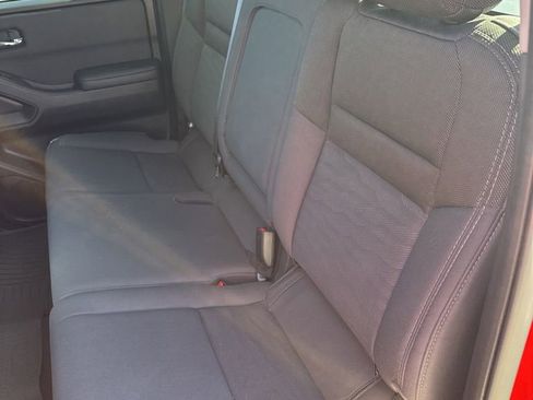 Used 2024 Nissan Frontier SV w/ Technology Package RWD image 16