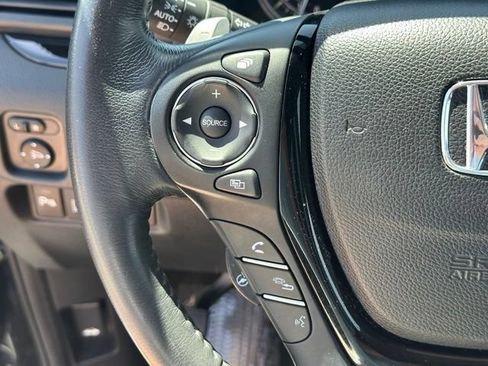 Used 2017 Honda Pilot Elite image 17