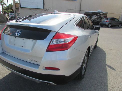 Used 2015 Honda Crosstour EX-L image 16