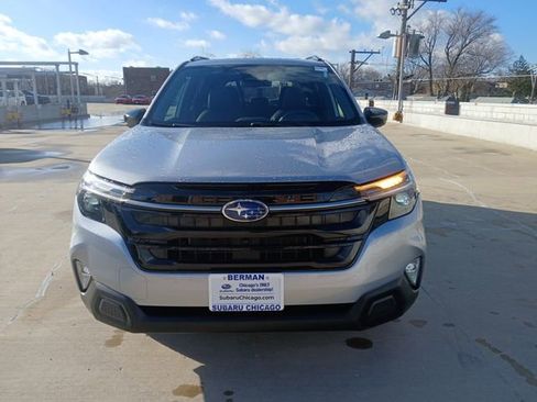 Used 2025 Subaru Forester Touring AWD/4WD image 35
