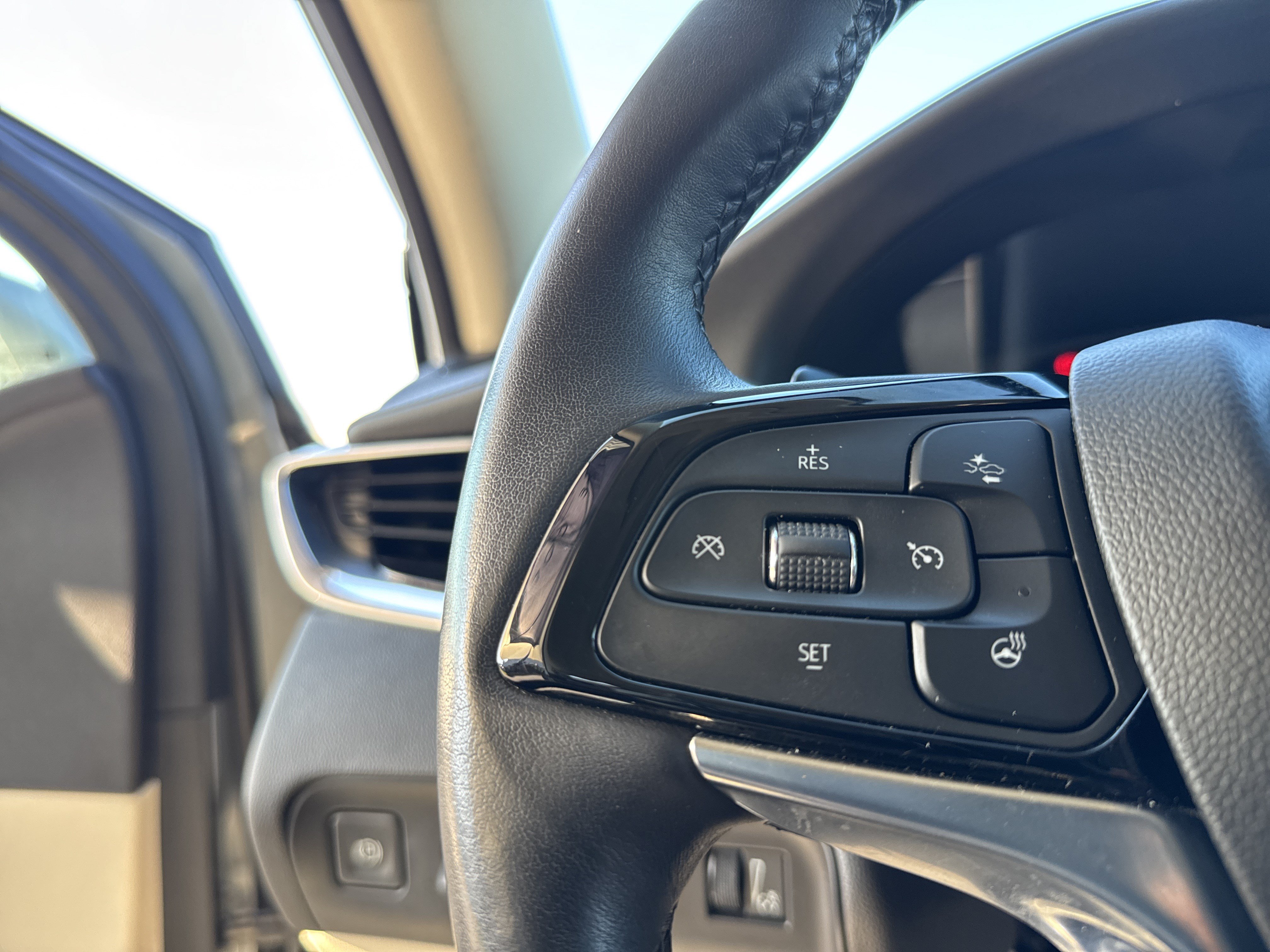 Used 2023 Buick Enclave Avenir w/ Avenir Technology Package FWD image 19