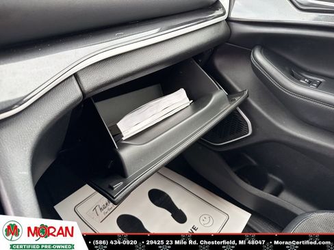 Used 2022 Jeep Grand Cherokee L Laredo image 20