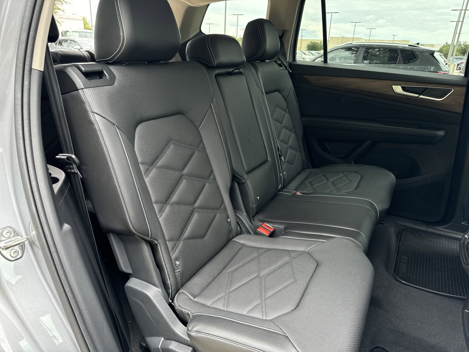 Certified 2026 Volkswagen Atlas SE FWD image 45
