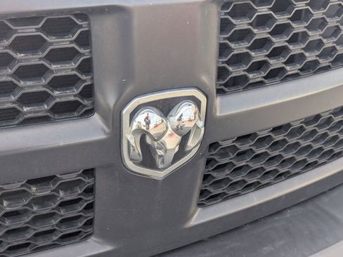 Used 2017 RAM 1500 ST image 11