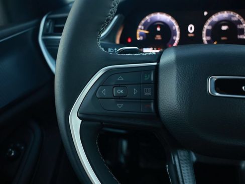 New 2026 Jeep Grand Cherokee L 4WD image 18