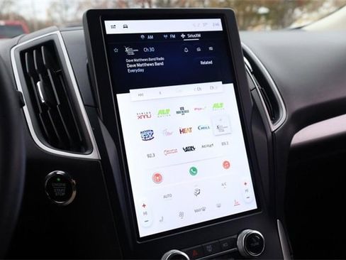 Certified 2024 Ford Edge SEL image 10