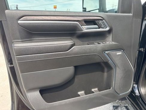 Used 2024 Chevrolet Silverado 2500 LTZ w/ LTZ Convenience Package AWD/4WD image 24
