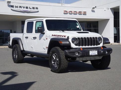 New 2026 Jeep Gladiator Mojave image 2