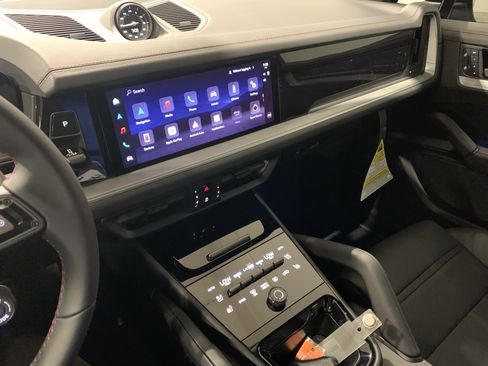 New 2026 Porsche Cayenne Coupe image 20