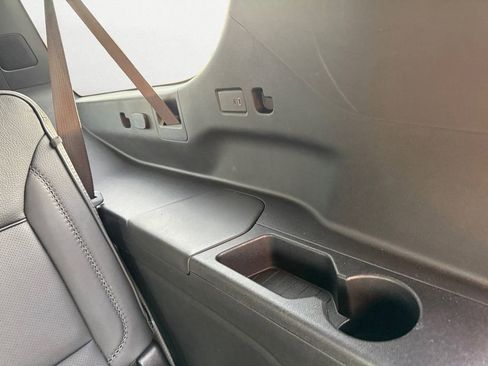 Used 2025 GMC Yukon XL Denali image 18