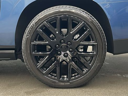 Used 2025 GMC Yukon XL Denali Ultimate image 12