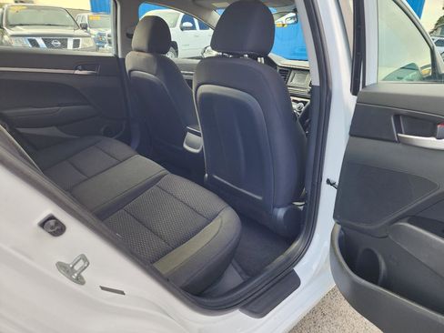Used 2019 Hyundai Elantra SE w/ Cargo Package image 21