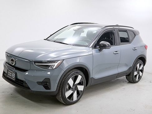 Certified 2023 Volvo XC40 Recharge Ultimate image 6