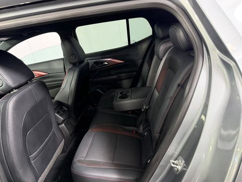 Used 2024 Chevrolet Equinox EV RS FWD image 29