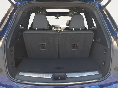 Used 2024 Cadillac XT6 Premium Luxury w/ LPO, Floor Liner Package AWD/4WD image 24