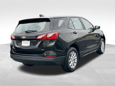 Used 2021 Chevrolet Equinox LS AWD/4WD image 4