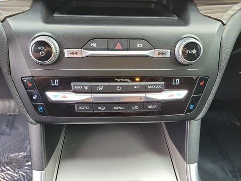 Used 2020 Ford Explorer Limited w/ Hybrid Equipment Group 310A image 35