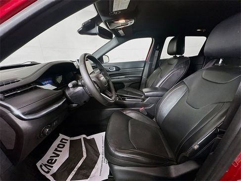 Used 2023 Jeep Compass Limited image 20