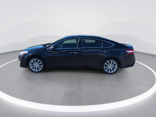 Used 2013 Toyota Avalon XLE Touring FWD image 5