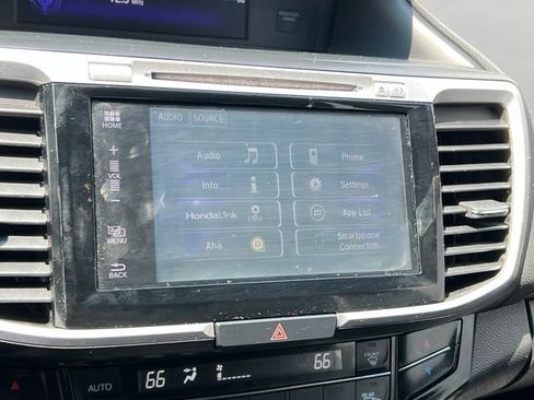 Used 2017 Honda Accord EX image 33