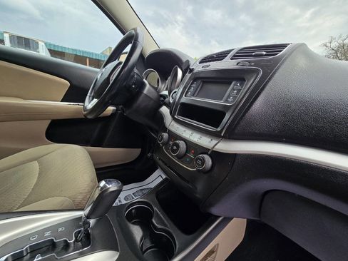 Used 2016 Dodge Journey SE w/ Flexible Seating Group image 26