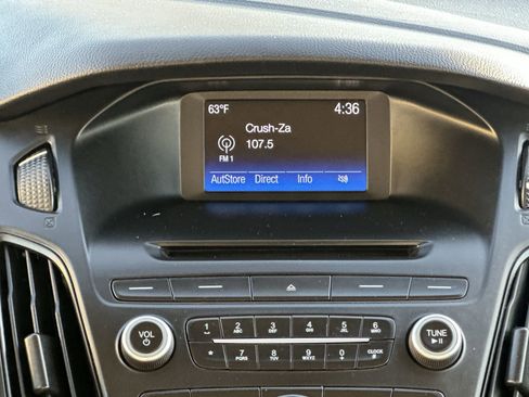 Used 2017 Ford Focus SE image 26