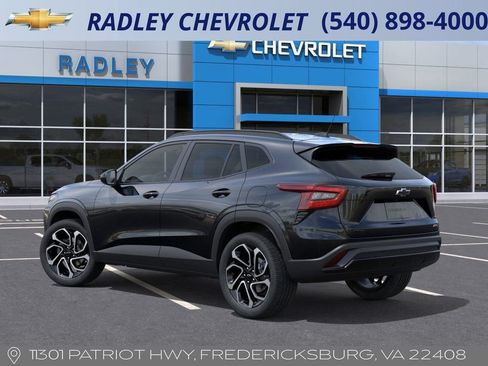 New 2026 Chevrolet Trax RS w/ Sunroof Package image 3