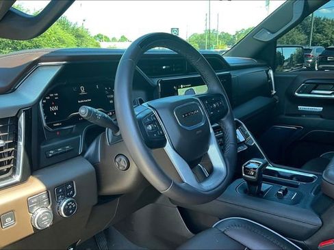 Used 2024 GMC Sierra 1500 Denali image 14