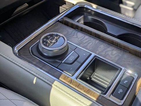 Used 2020 Ford Expedition Platinum image 14