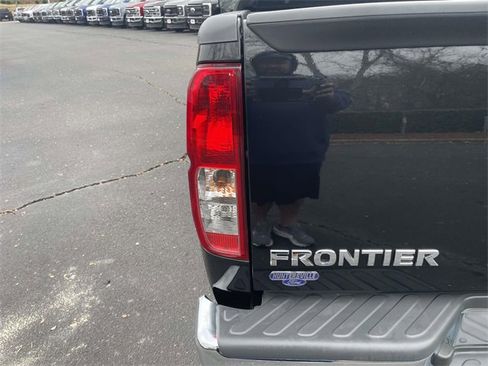 Used 2021 Nissan Frontier SV image 30
