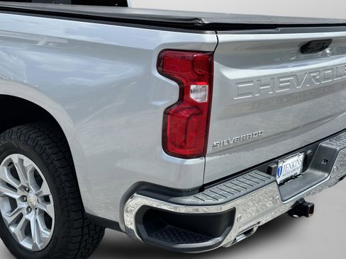 Used 2022 Chevrolet Silverado 1500 LTZ w/ LTZ Convenience Package II AWD/4WD image 33
