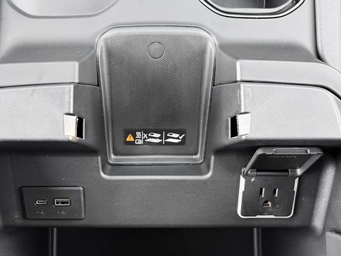 Used 2025 GMC Sierra 1500 AT4 w/ AT4 Premium Package image 28