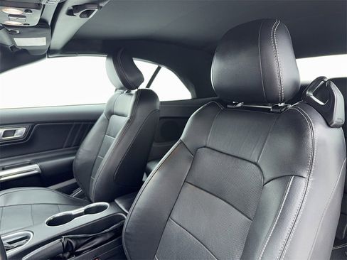 Used 2018 Ford Mustang Premium image 38