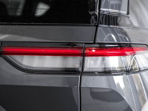 New 2025 Jeep Grand Cherokee Altitude image 6